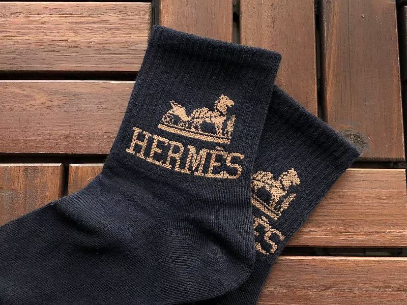 H R E Socks 5