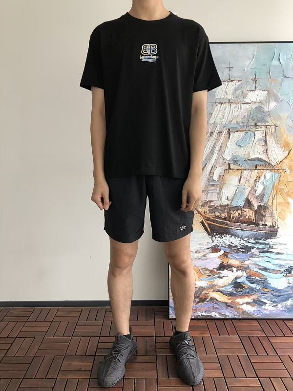 B L Ia A T-shirt · 3