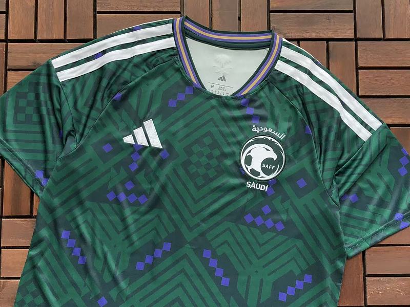 Football T-shirt · 6