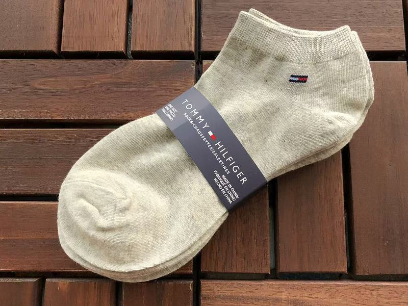 T H R Socks 10