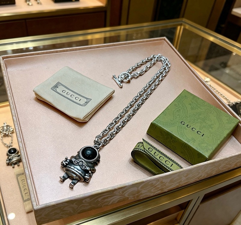 G C I Jewelry · 4