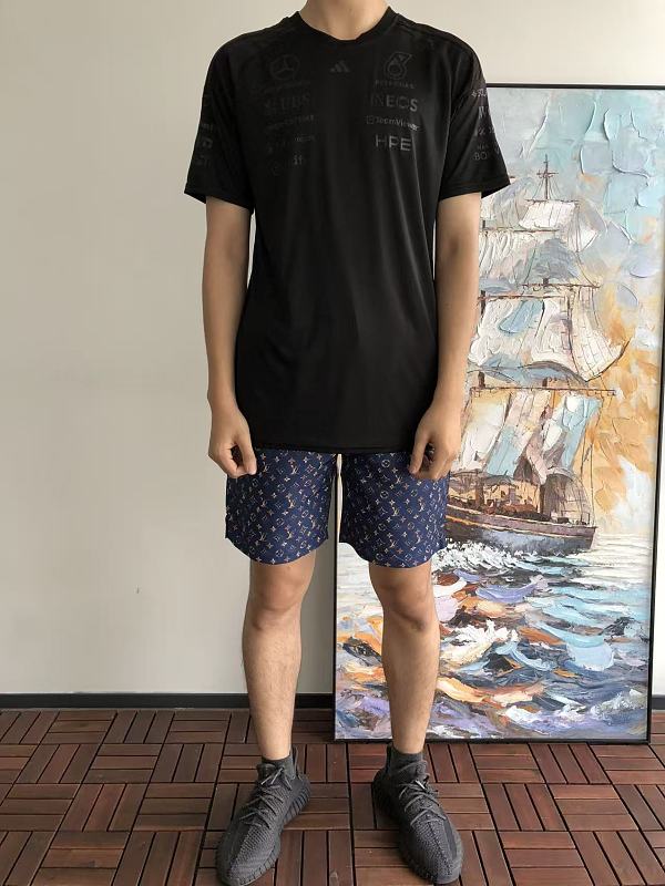 Di As T-shirt · 6