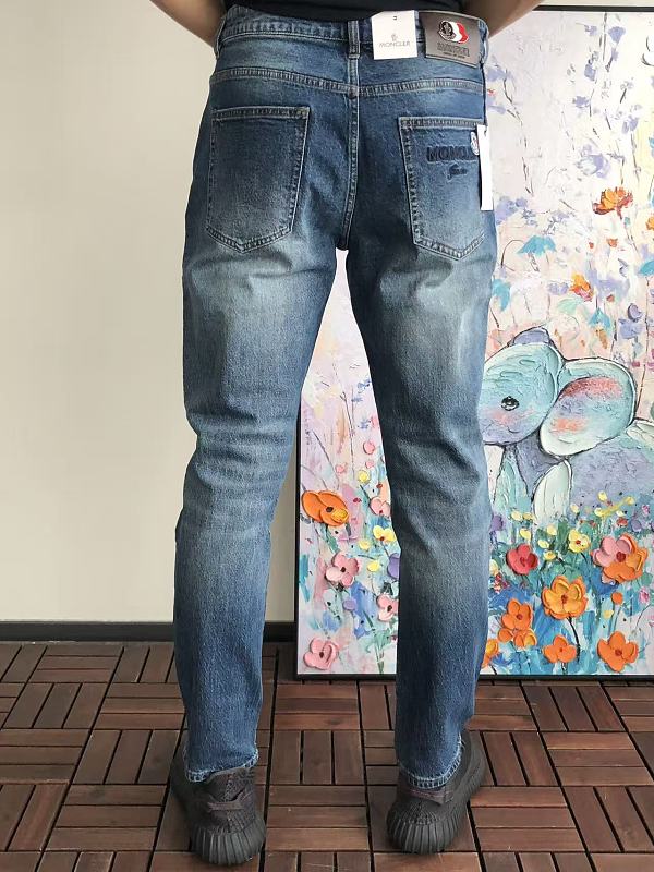 M R Jeans · 4