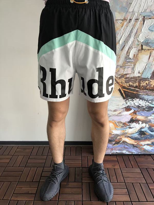 R U E Shorts · 4