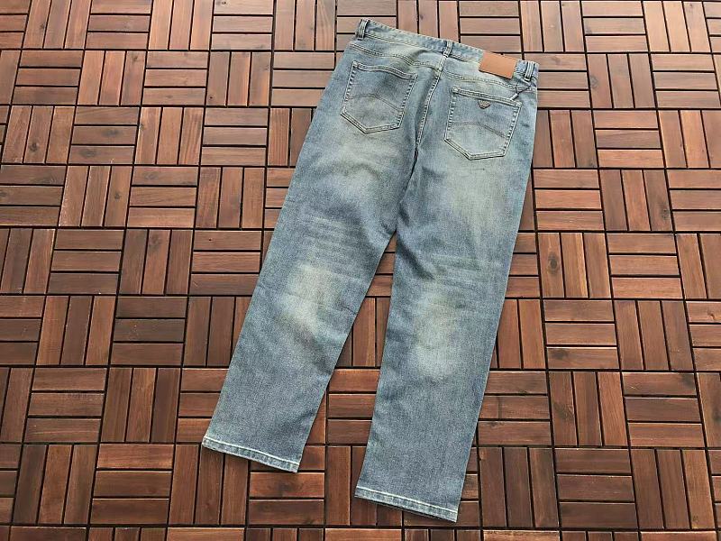 E P R A M N Jeans 6