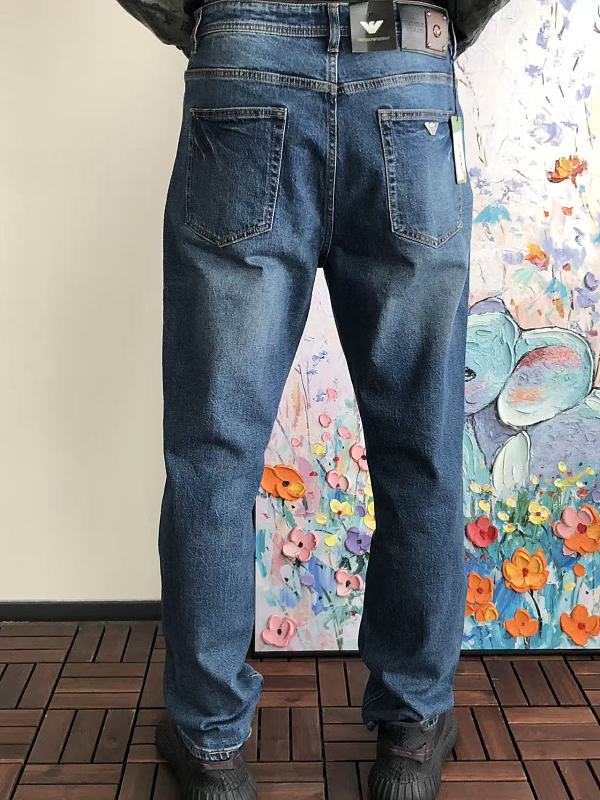 E P R A M N Jeans · 4