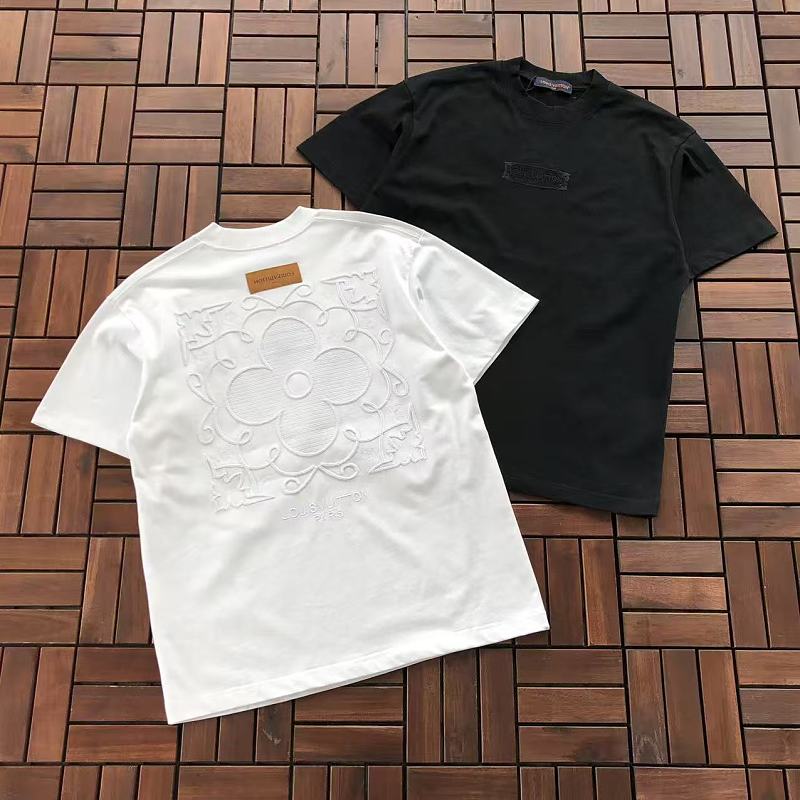 L T-shirt · 5