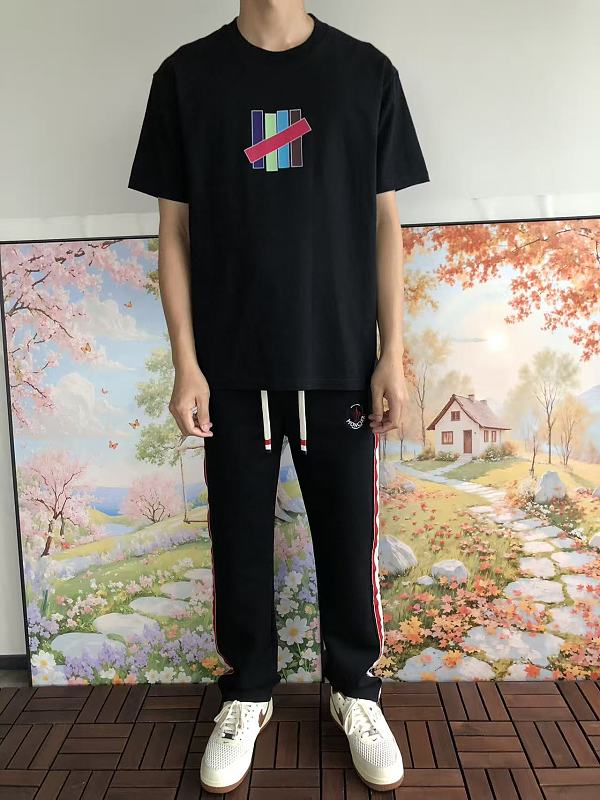 Undefeated T-shirt · 3