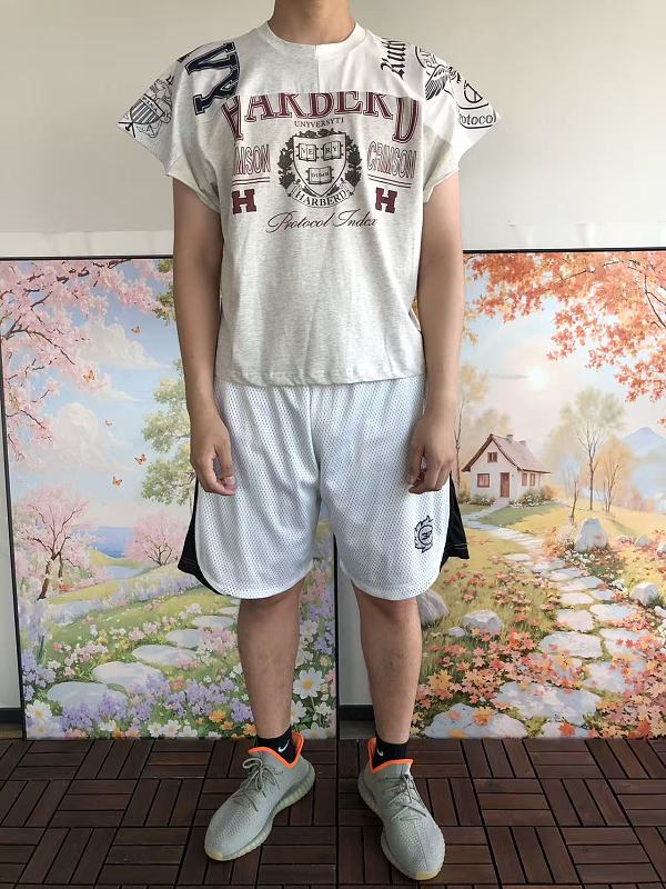 Fashion T-shirt · 6