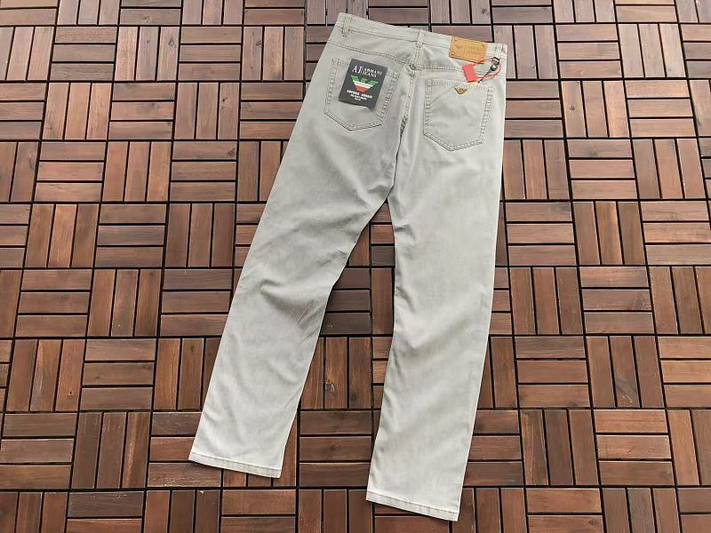 E P R A M N Jeans · 4