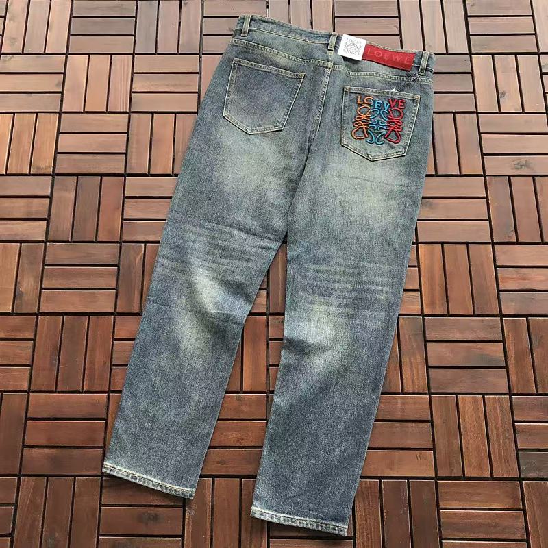 L E Jeans · 5