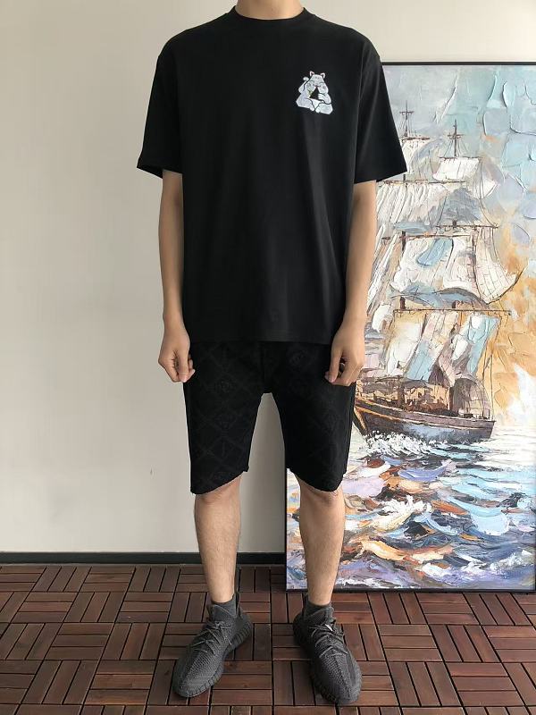 P La E T-shirt · 4