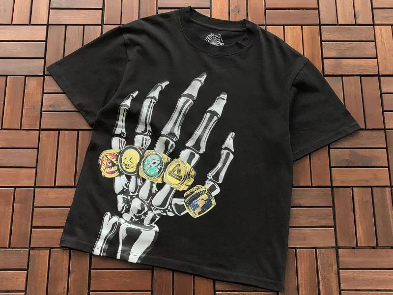 P La E T-shirt 11