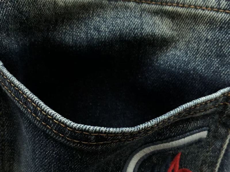 M R Jeans 11