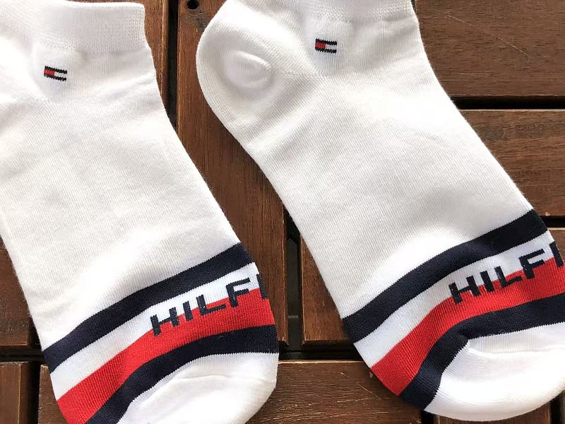 T H R Socks 12