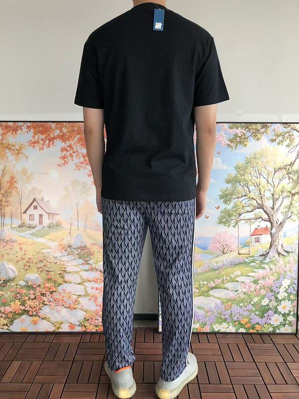 Undefeated T-shirt · 4