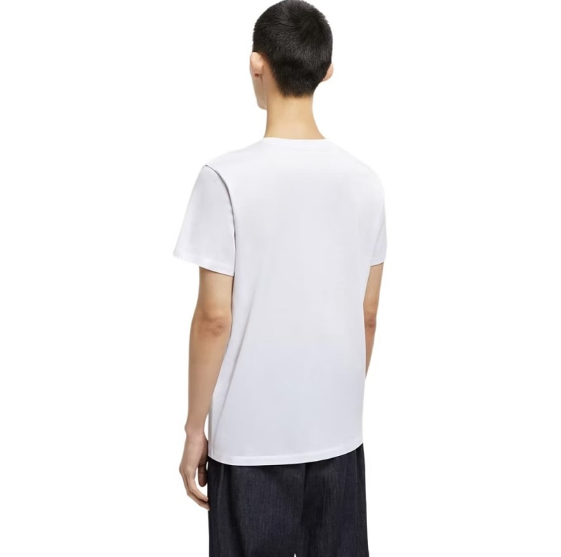 M R T-shirt · 4