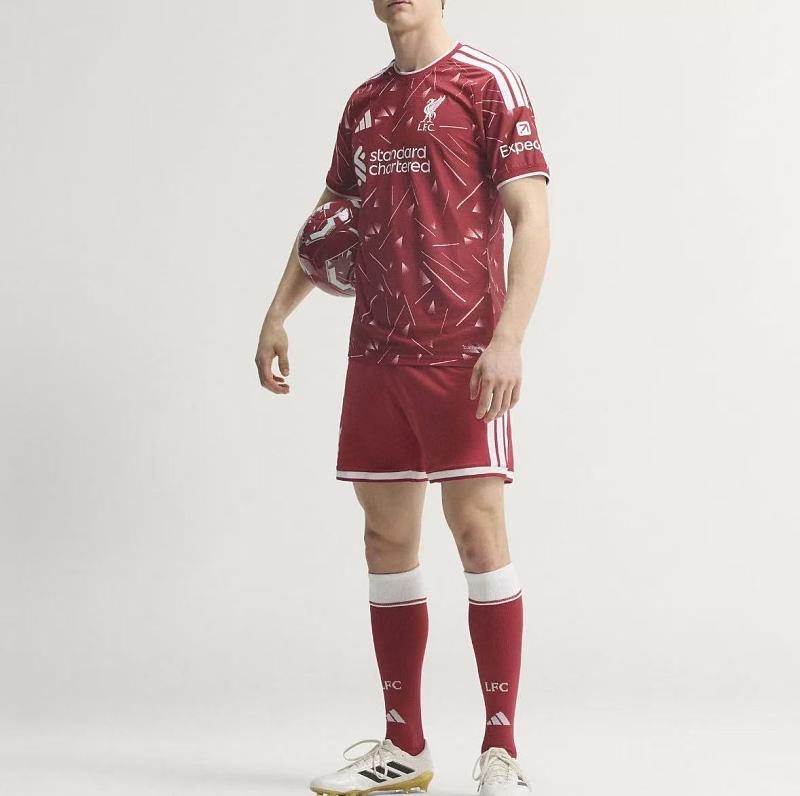 Football T-shirt · 4