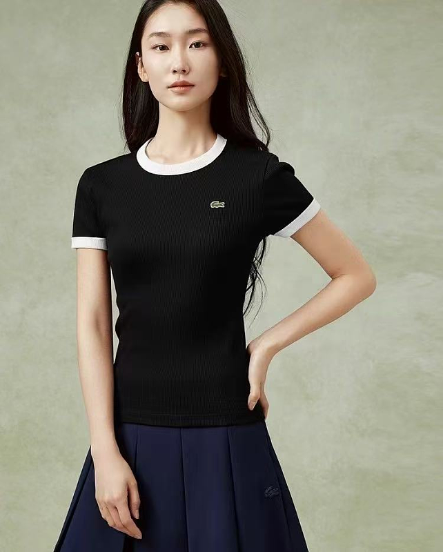 L C St T-shirt Woman · 4