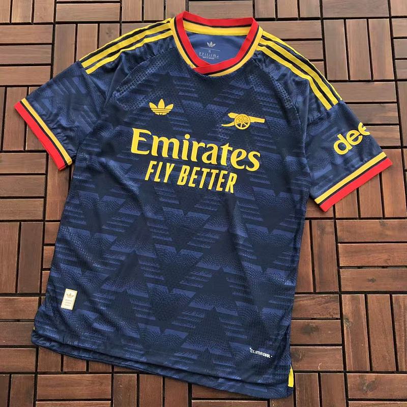 Football T-shirt · 4