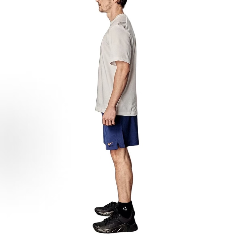 Undefeated & N K T-shirt · 3