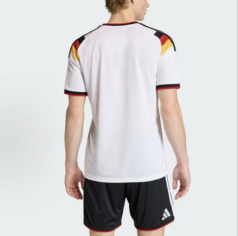 Football T-shirt · 3
