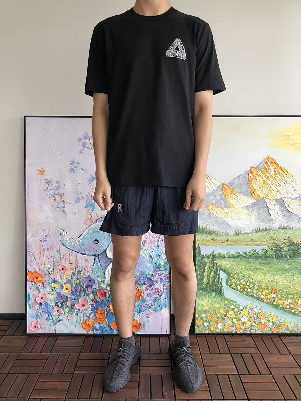 P La E T-shirt · 4