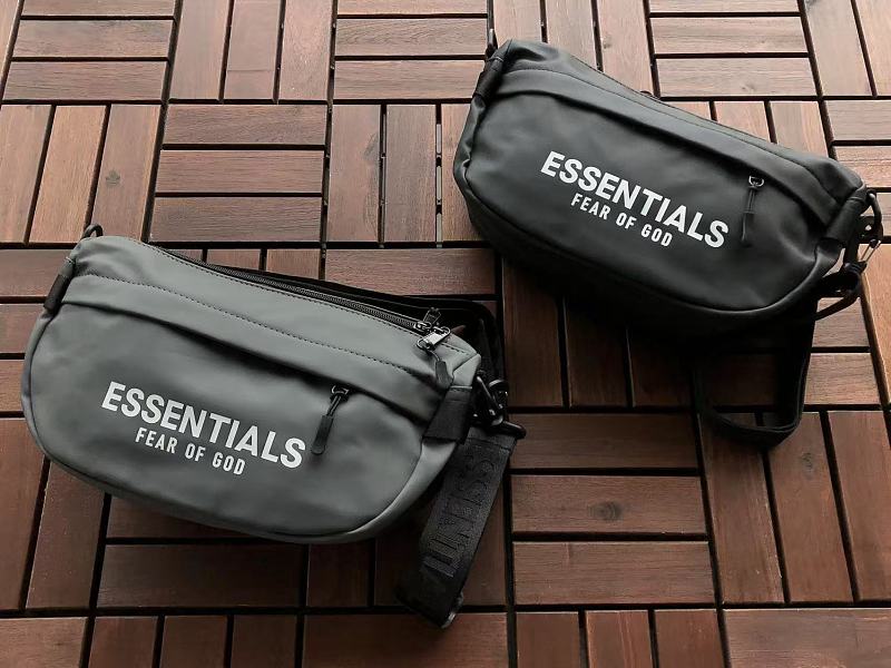 Essentials Bag 4