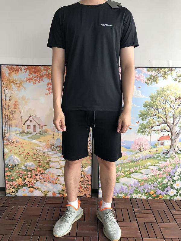 A T Yx T-shirt · 4