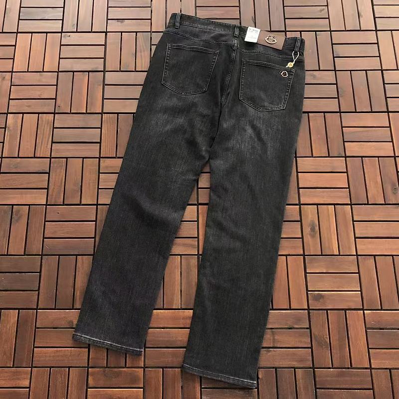M R Jeans · 3