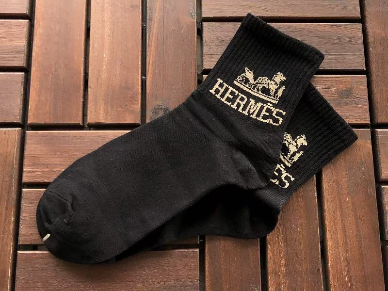 H R E Socks 6