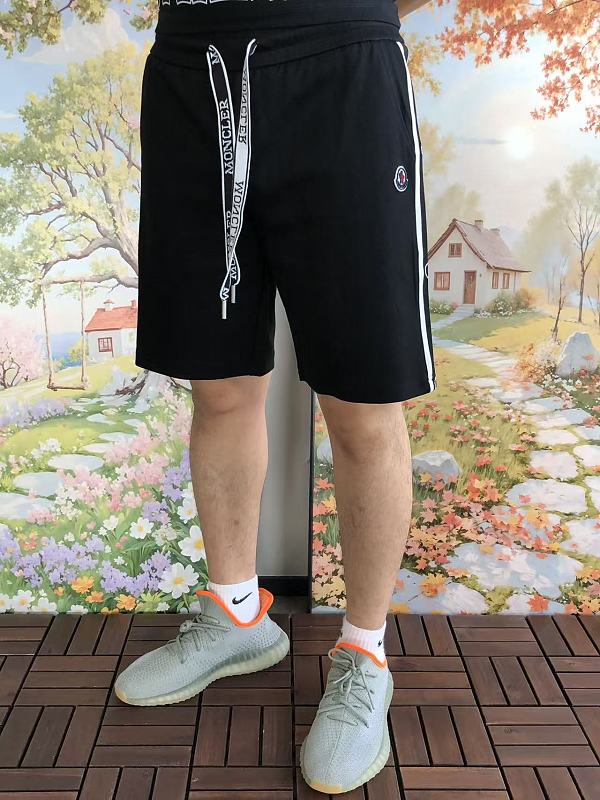 M R Shorts · 3