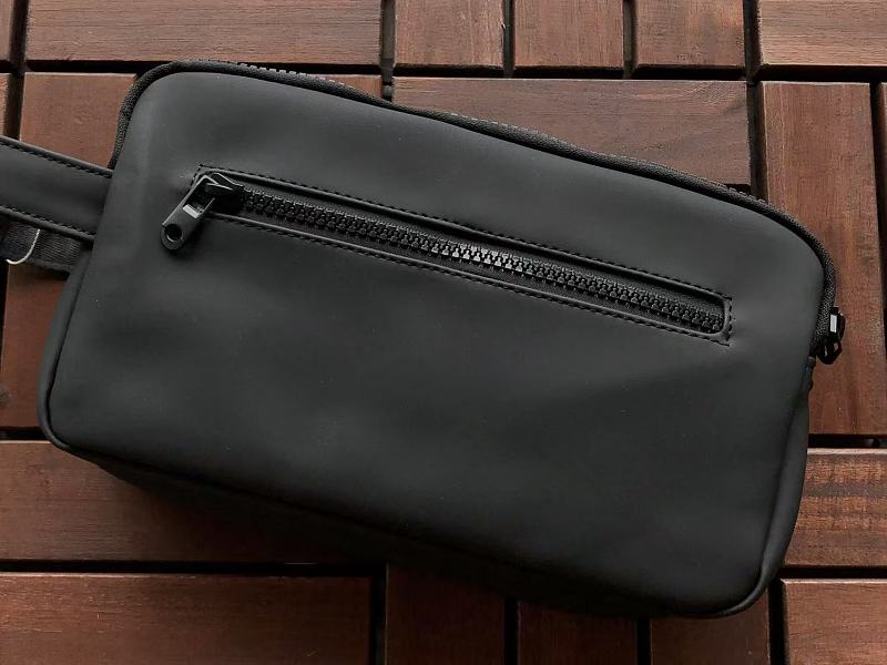 Essentials Bag 10