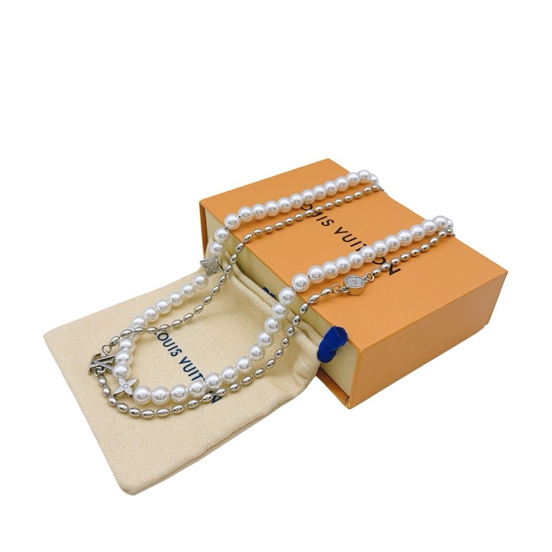 L Jewelry 2