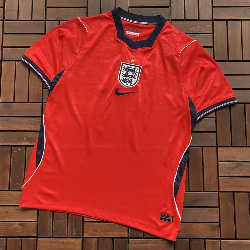 Football T-shirt · 4