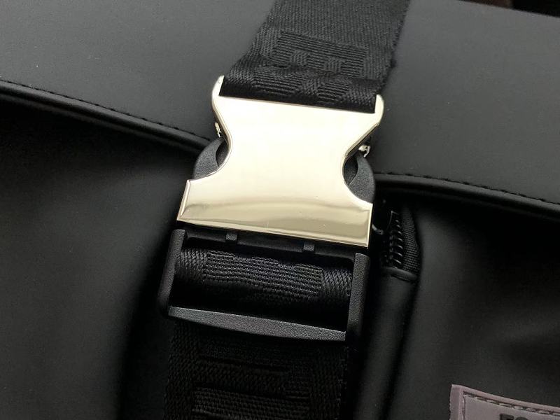 Essentials Bag 10