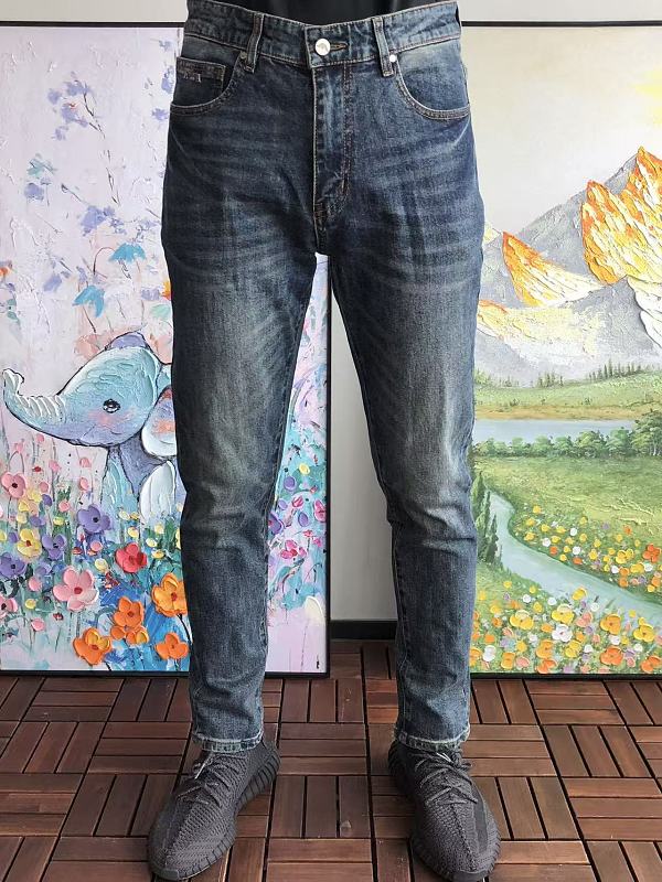 E P R A M N Jeans · 3