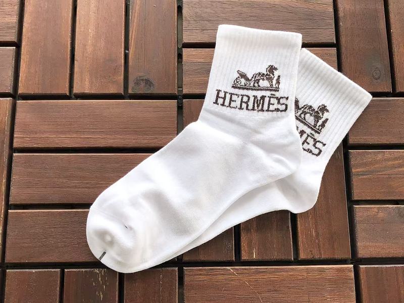 H R E Socks 12