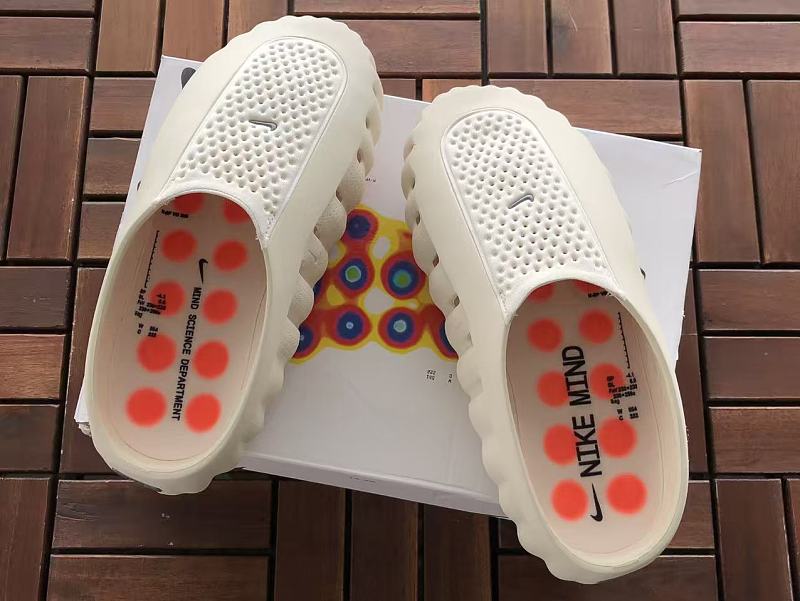Nike Slippers 7