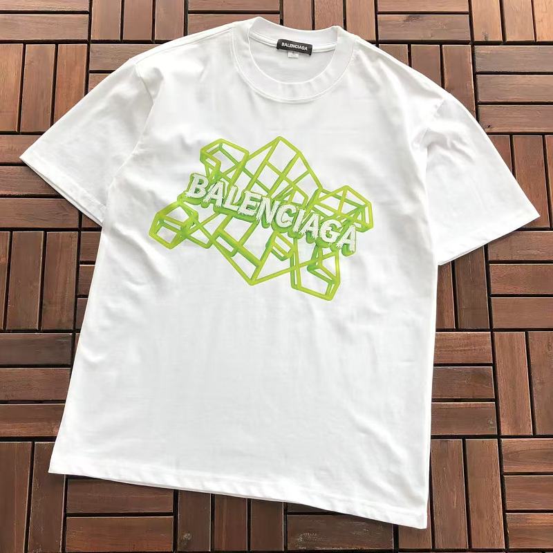 B L Ia A T-shirt · 5