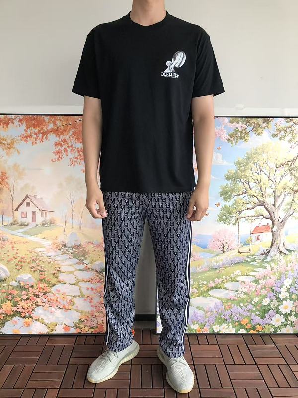 Undefeated T-shirt 4