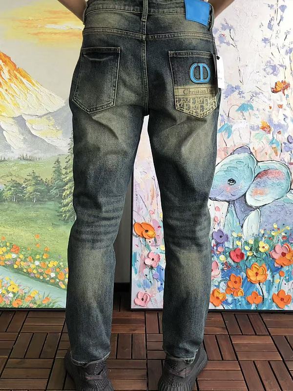 D O Jeans · 4