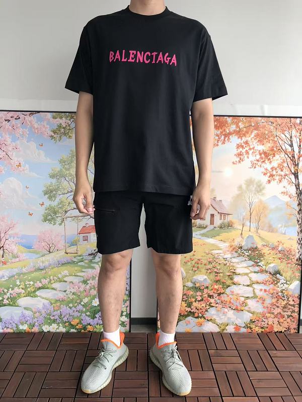 B L Ia A T-shirt · 3