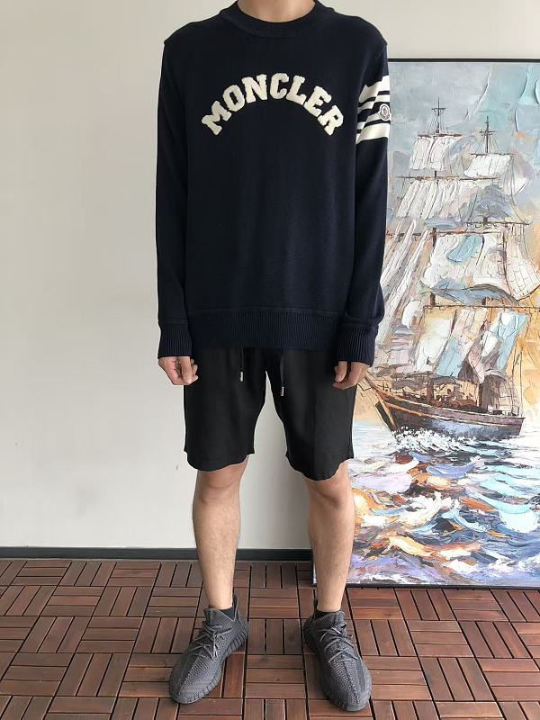 M R Sweater · 5