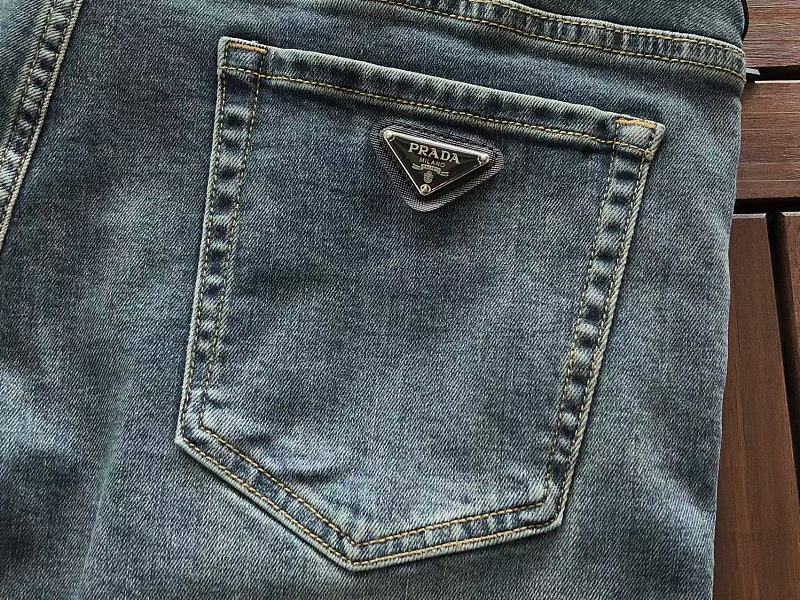 P A A Jeans · 6