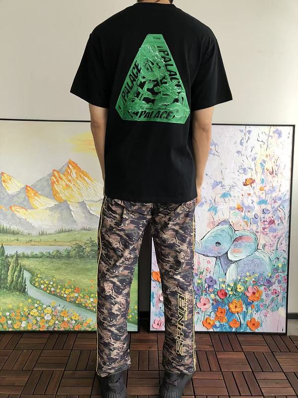 P La E T-shirt · 4