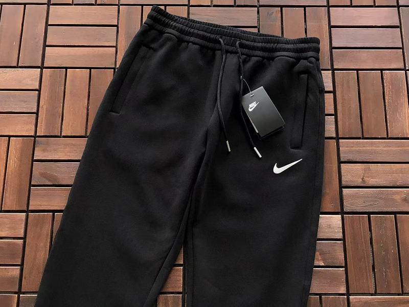 Nike Trousers 11