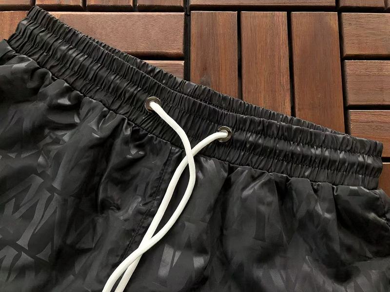 M R Shorts 12