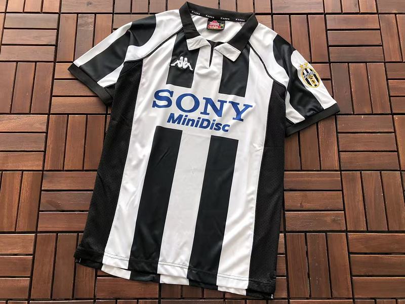 Football T-shirt · 5