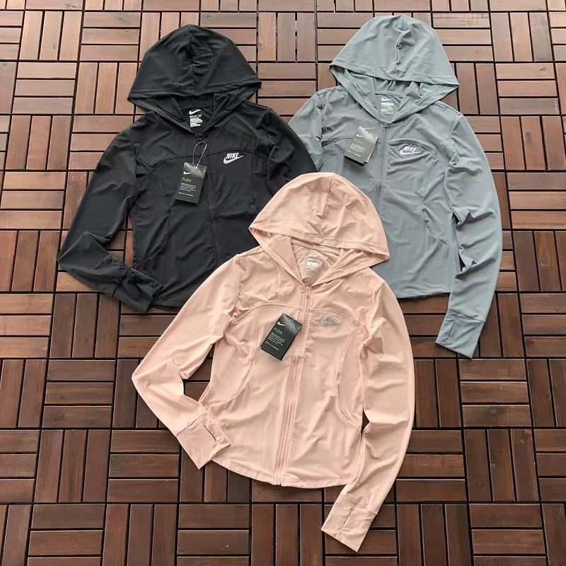 Nike Hoodie Woman 3